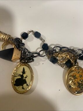 New John Wind 8.25" Witching Hour
Charm Bracelet.